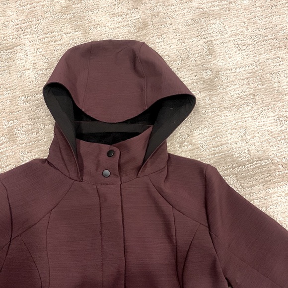 Maroon winter jacket - Picture 2 of 4